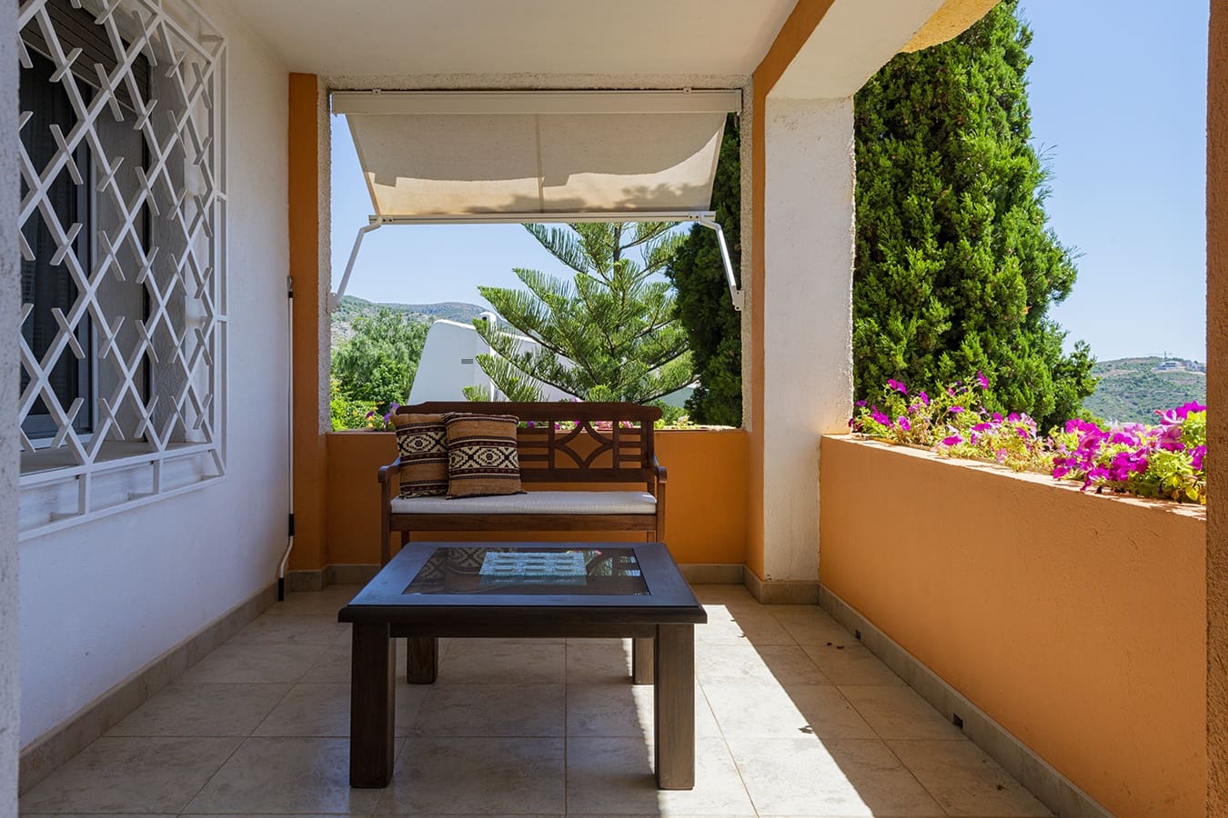 6 makuuhuone Omakotitalo myytävänä paikassa Benicassim mukana uima-altaan 
autotalli - 850 000 € (Ref: 9501803)