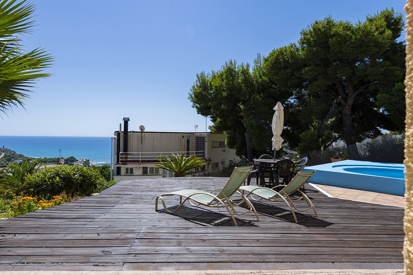 6 makuuhuone Omakotitalo myytävänä paikassa Benicassim mukana uima-altaan 
autotalli - 850 000 € (Ref: 9501803)