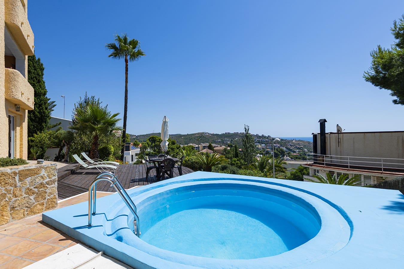 6 makuuhuone Omakotitalo myytävänä paikassa Benicassim mukana uima-altaan 
autotalli - 850 000 € (Ref: 9501803)