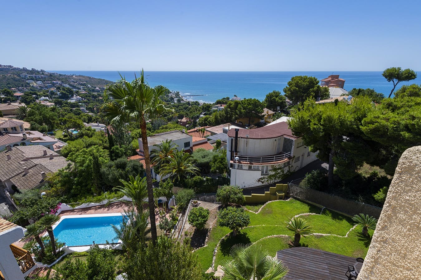 6 makuuhuone Omakotitalo myytävänä paikassa Benicassim mukana uima-altaan 
autotalli - 850 000 € (Ref: 9501803)