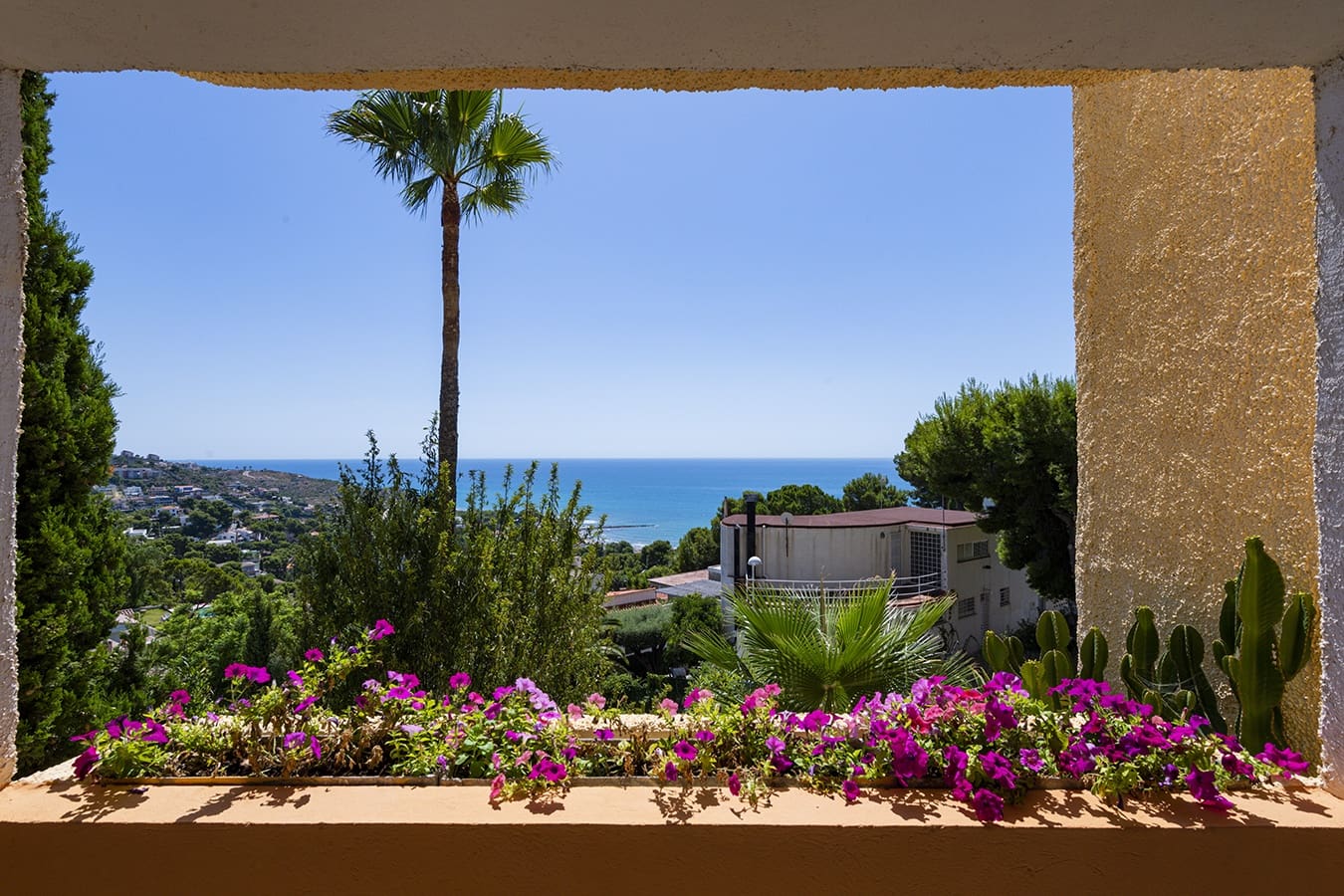 6 makuuhuone Omakotitalo myytävänä paikassa Benicassim mukana uima-altaan 
autotalli - 850 000 € (Ref: 9501803)