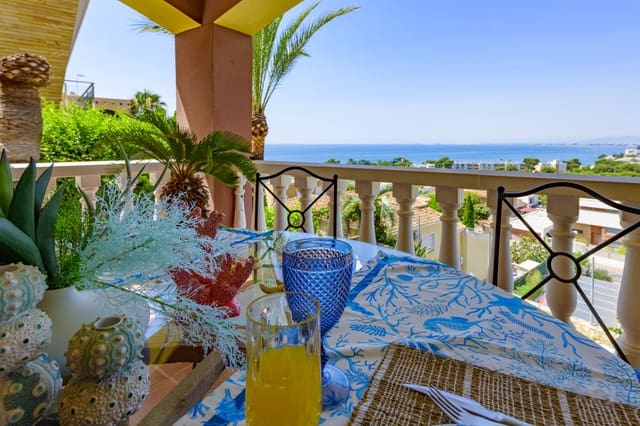 6 makuuhuone Omakotitalo myytävänä paikassa Benicàssim mukana uima-altaan 
autotalli - 850 000 € (Ref: 9501804)