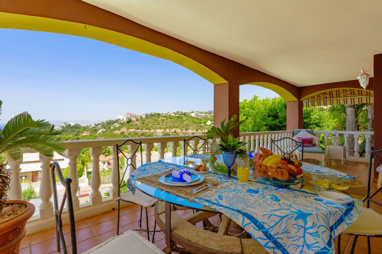 6 makuuhuone Omakotitalo myytävänä paikassa Benicassim mukana uima-altaan 
autotalli - 850 000 € (Ref: 9501804)