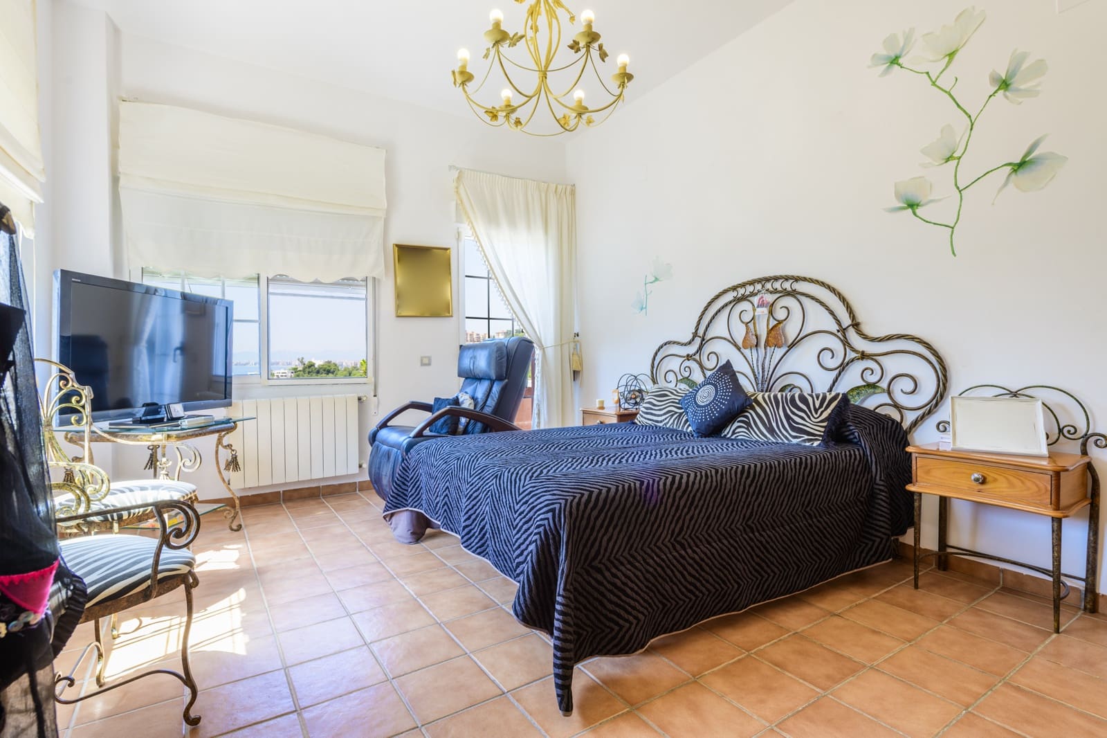 6 makuuhuone Omakotitalo myytävänä paikassa Benicassim mukana uima-altaan 
autotalli - 850 000 € (Ref: 9501804)