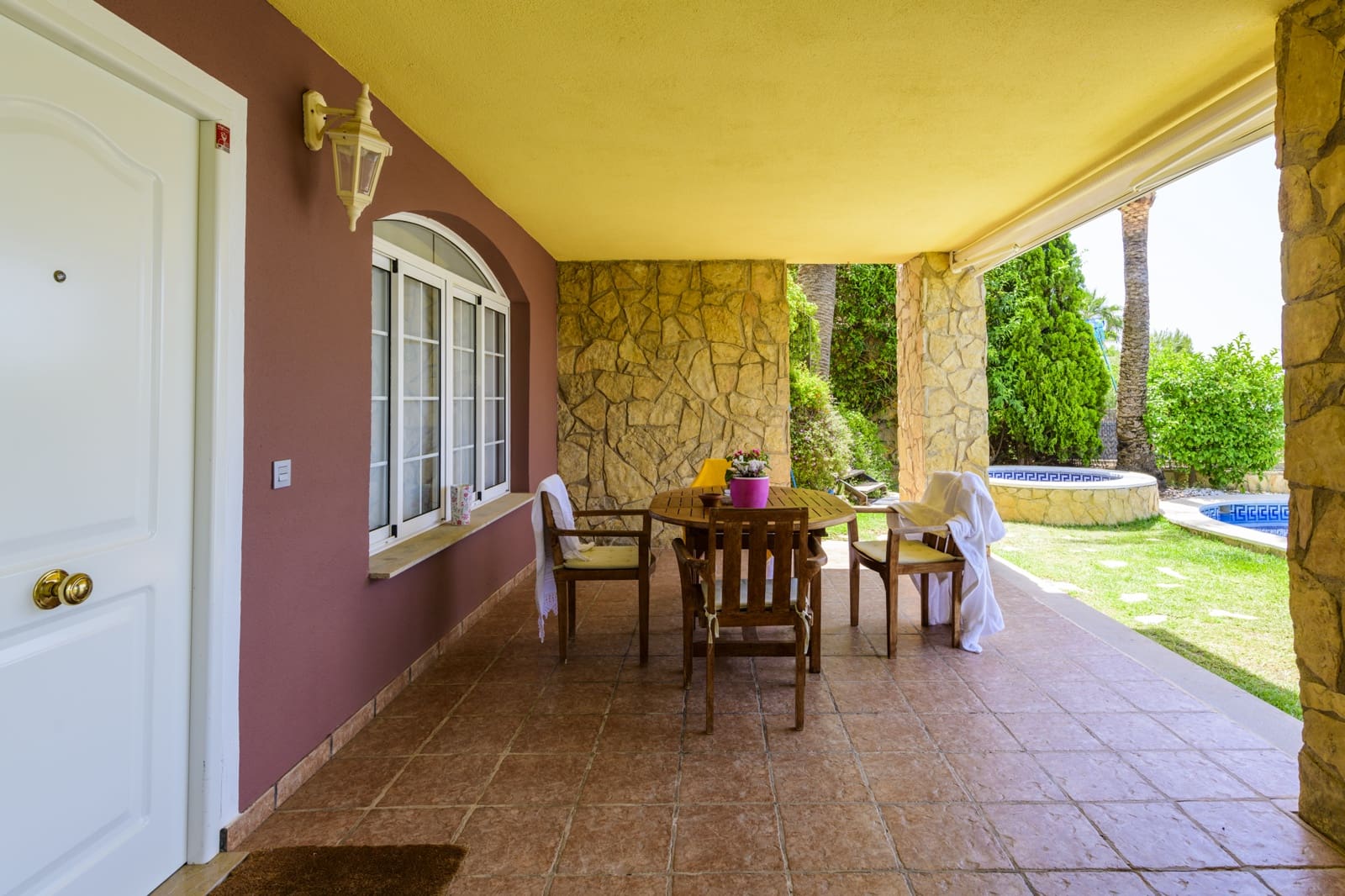 6 makuuhuone Omakotitalo myytävänä paikassa Benicassim mukana uima-altaan 
autotalli - 850 000 € (Ref: 9501804)