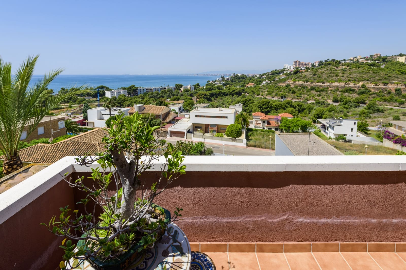 6 makuuhuone Omakotitalo myytävänä paikassa Benicassim mukana uima-altaan 
autotalli - 850 000 € (Ref: 9501804)