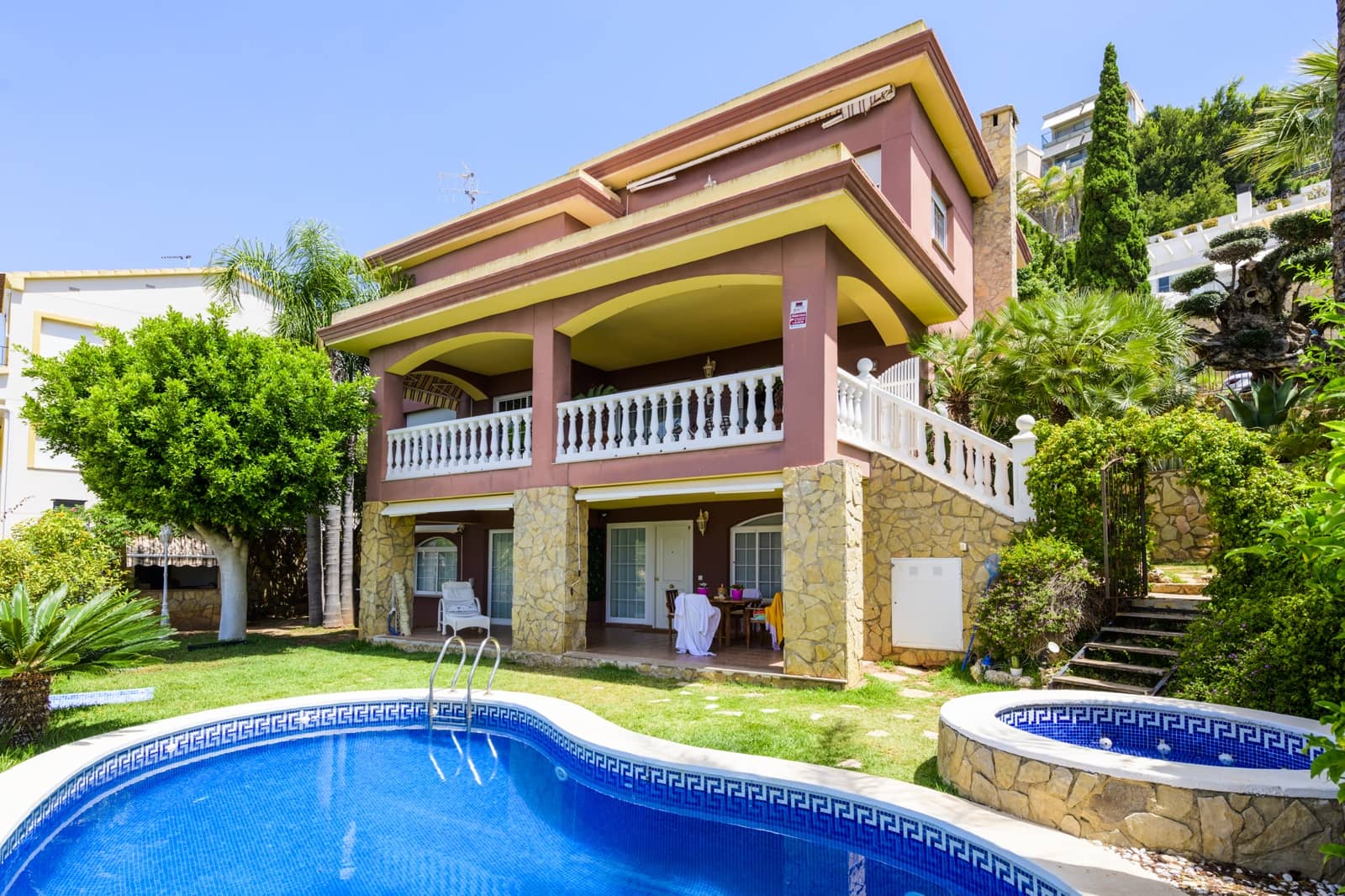 6 makuuhuone Omakotitalo myytävänä paikassa Benicassim mukana uima-altaan 
autotalli - 850 000 € (Ref: 9501804)