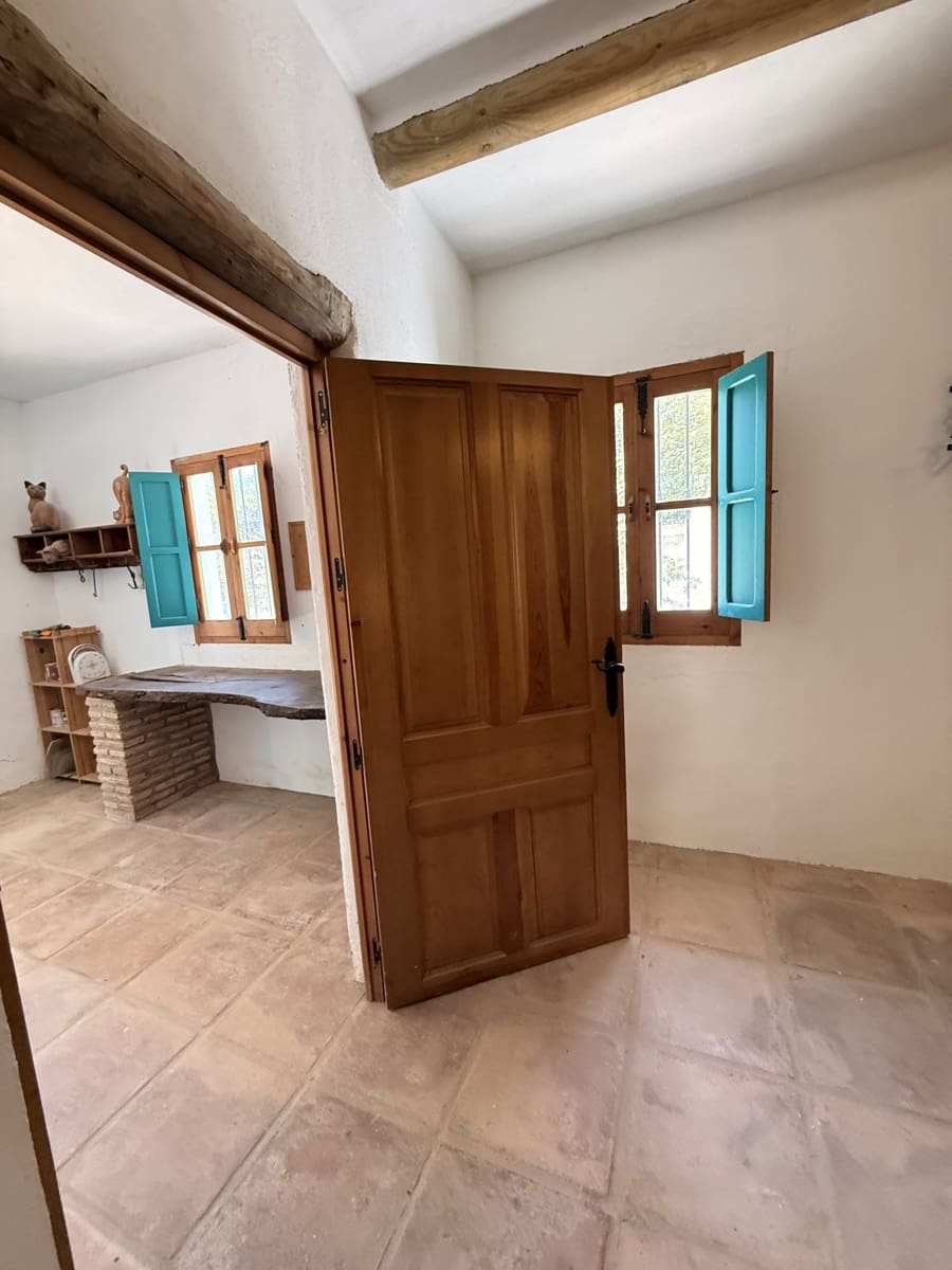 5 bedroom Finca/Country House for sale in Villanueva de Algaidas with garage - € 299,995 (Ref: 10046611)