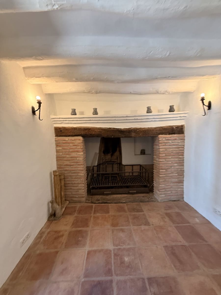 5 bedroom Finca/Country House for sale in Villanueva de Algaidas with garage - € 299,995 (Ref: 10046611)