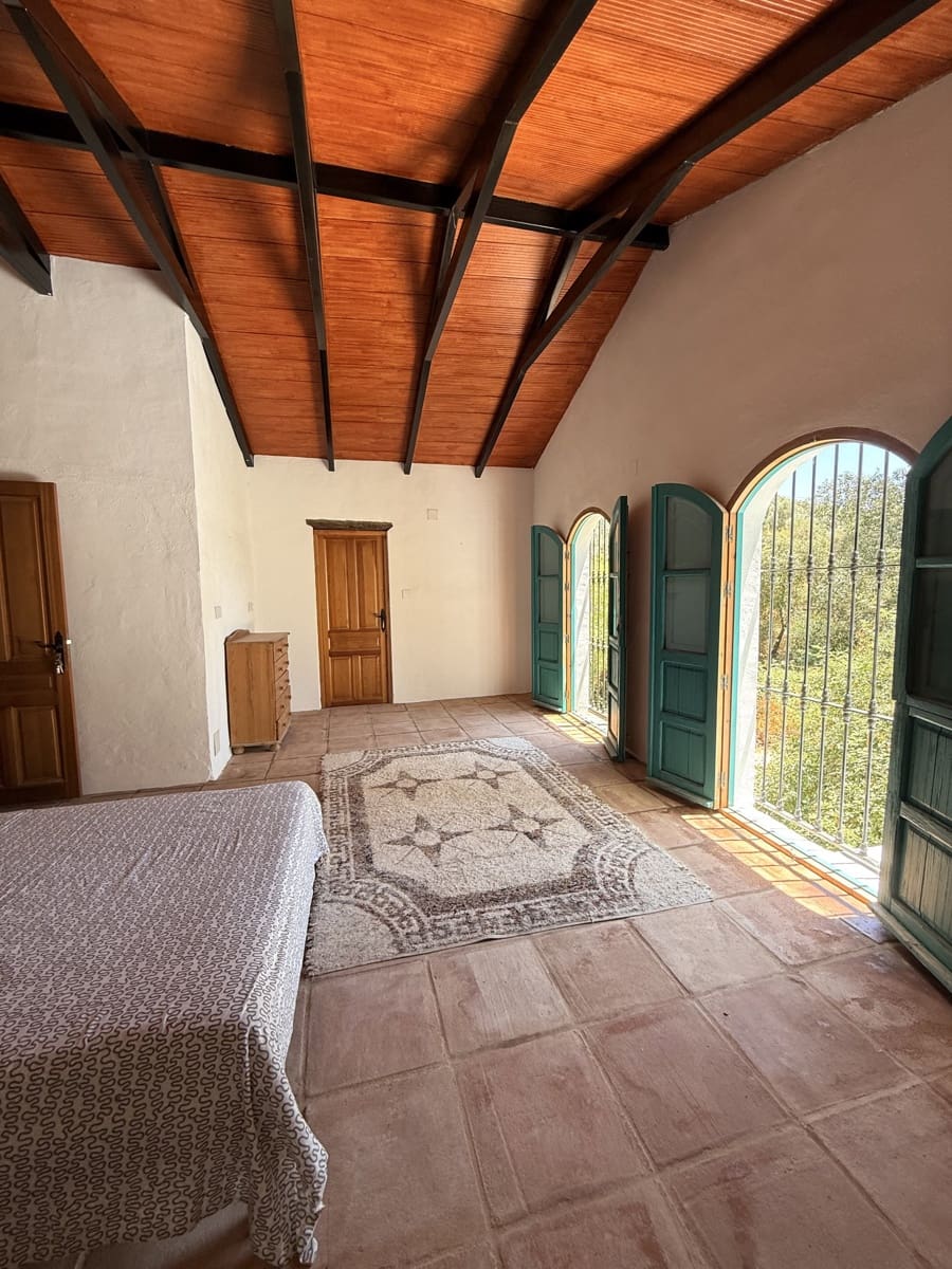 5 bedroom Finca/Country House for sale in Villanueva de Algaidas with garage - € 299,995 (Ref: 10046611)