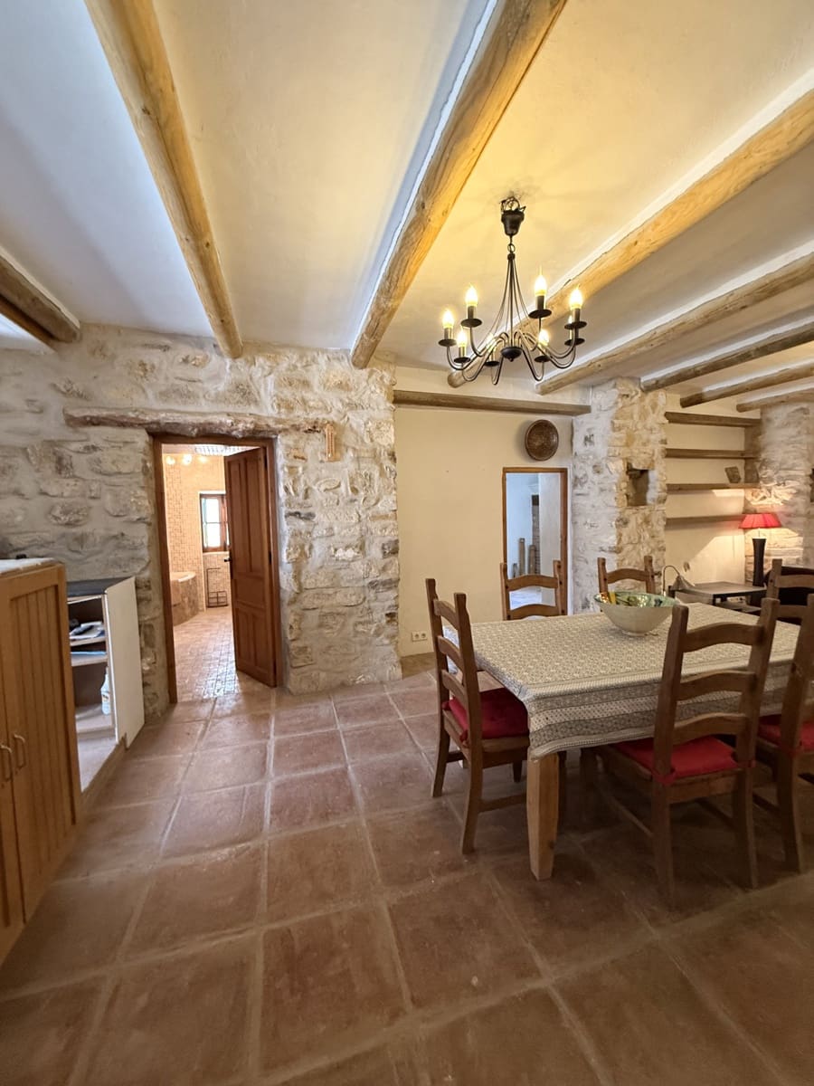 5 bedroom Finca/Country House for sale in Villanueva de Algaidas with garage - € 299,995 (Ref: 10046611)