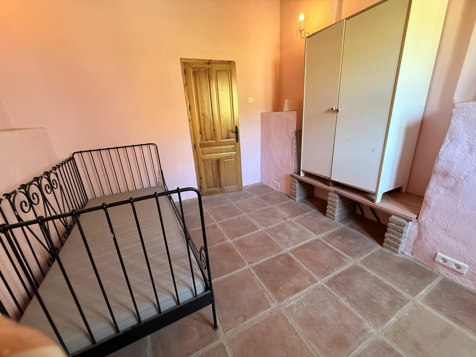 5 bedroom Finca/Country House for sale in Villanueva de Algaidas with garage - € 299,995 (Ref: 10046611)