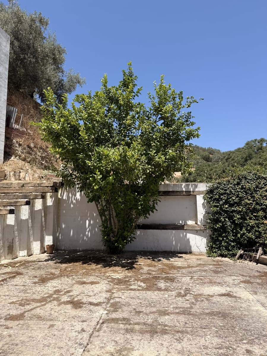 5 bedroom Finca/Country House for sale in Villanueva de Algaidas with garage - € 299,995 (Ref: 10046611)