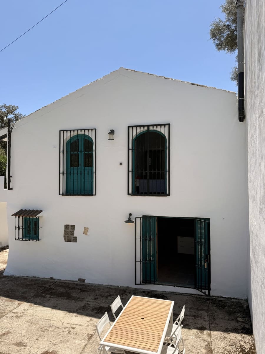 5 bedroom Finca/Country House for sale in Villanueva de Algaidas with garage - € 299,995 (Ref: 10046611)