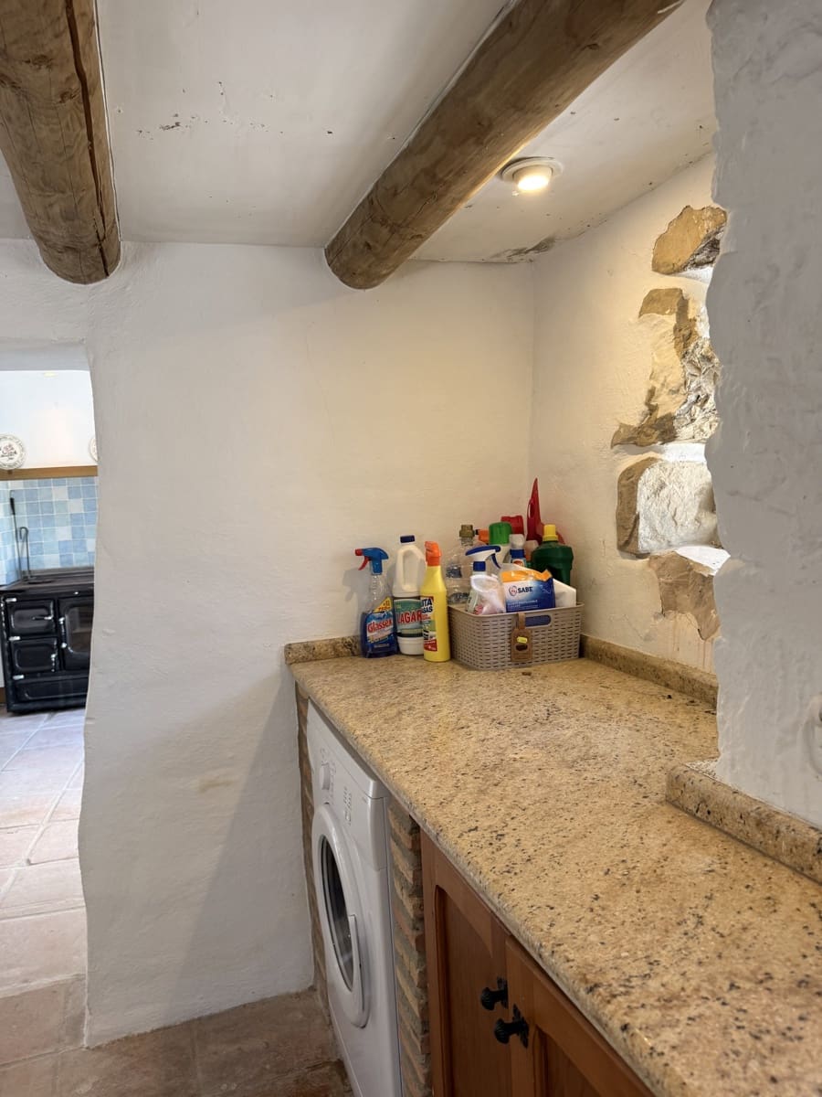 5 bedroom Finca/Country House for sale in Villanueva de Algaidas with garage - € 299,995 (Ref: 10046611)
