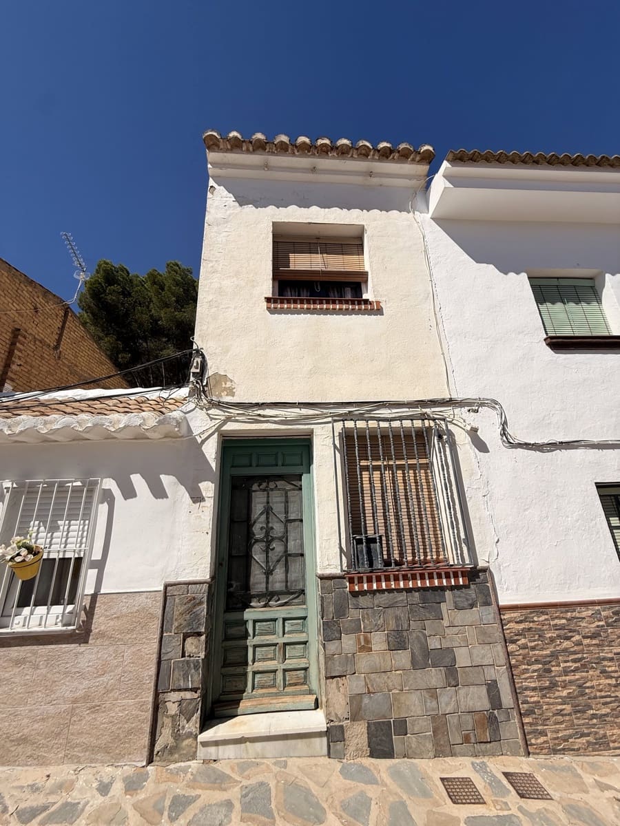 2 slaapkamer Huis te koop in Villanueva del Trabuco met zwembad garage - € 44.500 (Ref: 10091573)