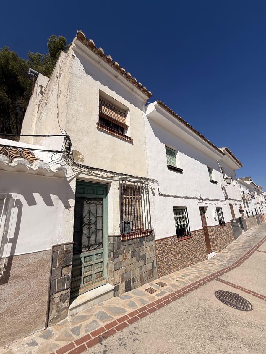 2 slaapkamer Huis te koop in Villanueva del Trabuco met zwembad garage - € 44.500 (Ref: 10091573)