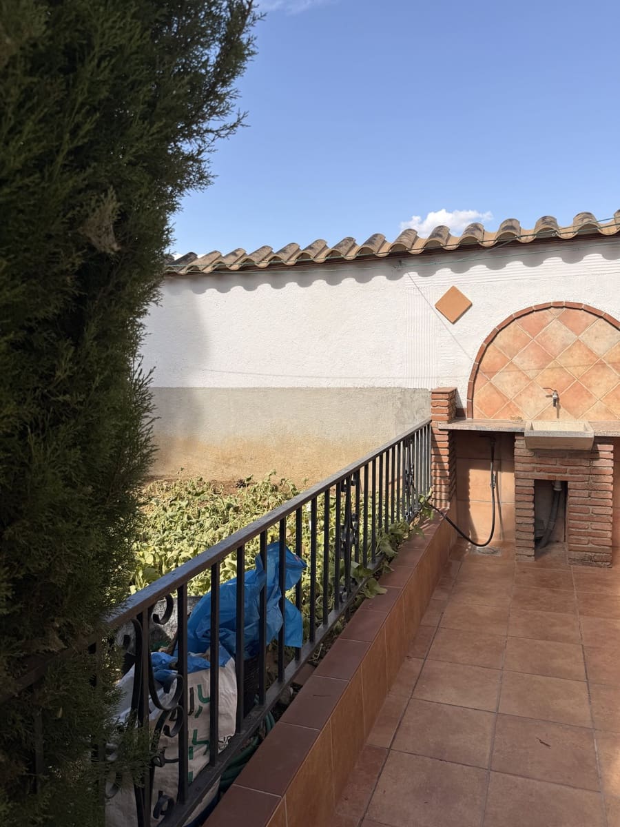 3 bedroom Finca/Country House for sale in Villanueva del Trabuco with pool garage - € 275,000 (Ref: 10091574)