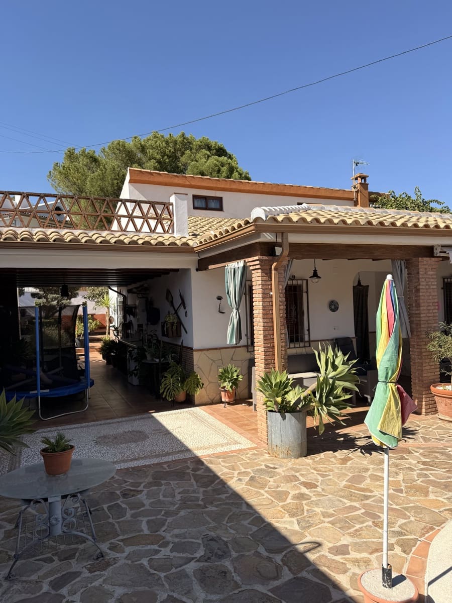 3 bedroom Finca/Country House for sale in Villanueva del Trabuco with pool garage - € 275,000 (Ref: 10091574)