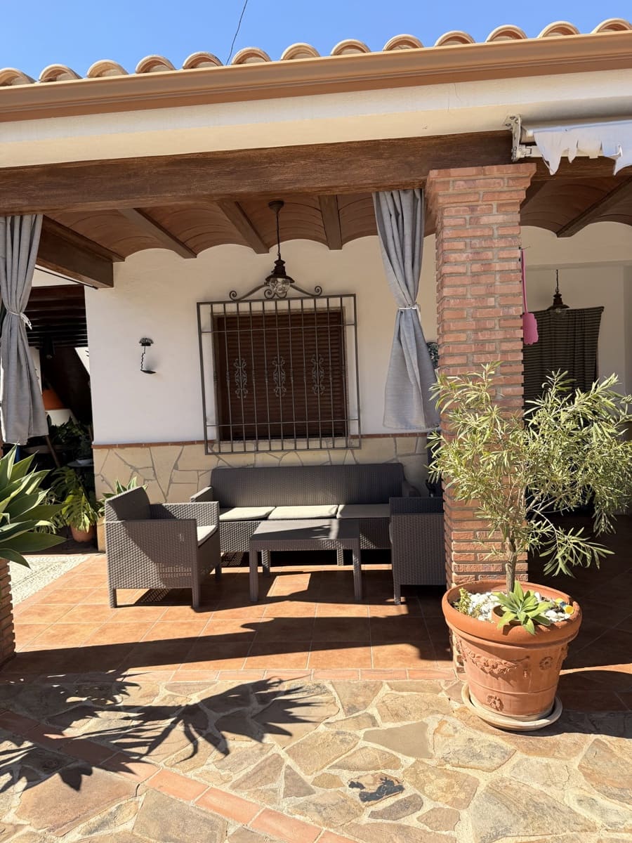 3 bedroom Finca/Country House for sale in Villanueva del Trabuco with pool garage - € 275,000 (Ref: 10091574)