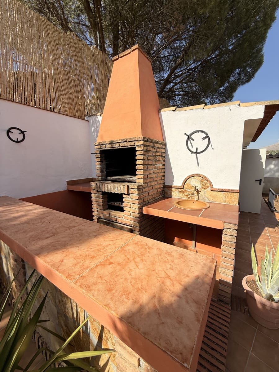 3 bedroom Finca/Country House for sale in Villanueva del Trabuco with pool garage - € 275,000 (Ref: 10091574)