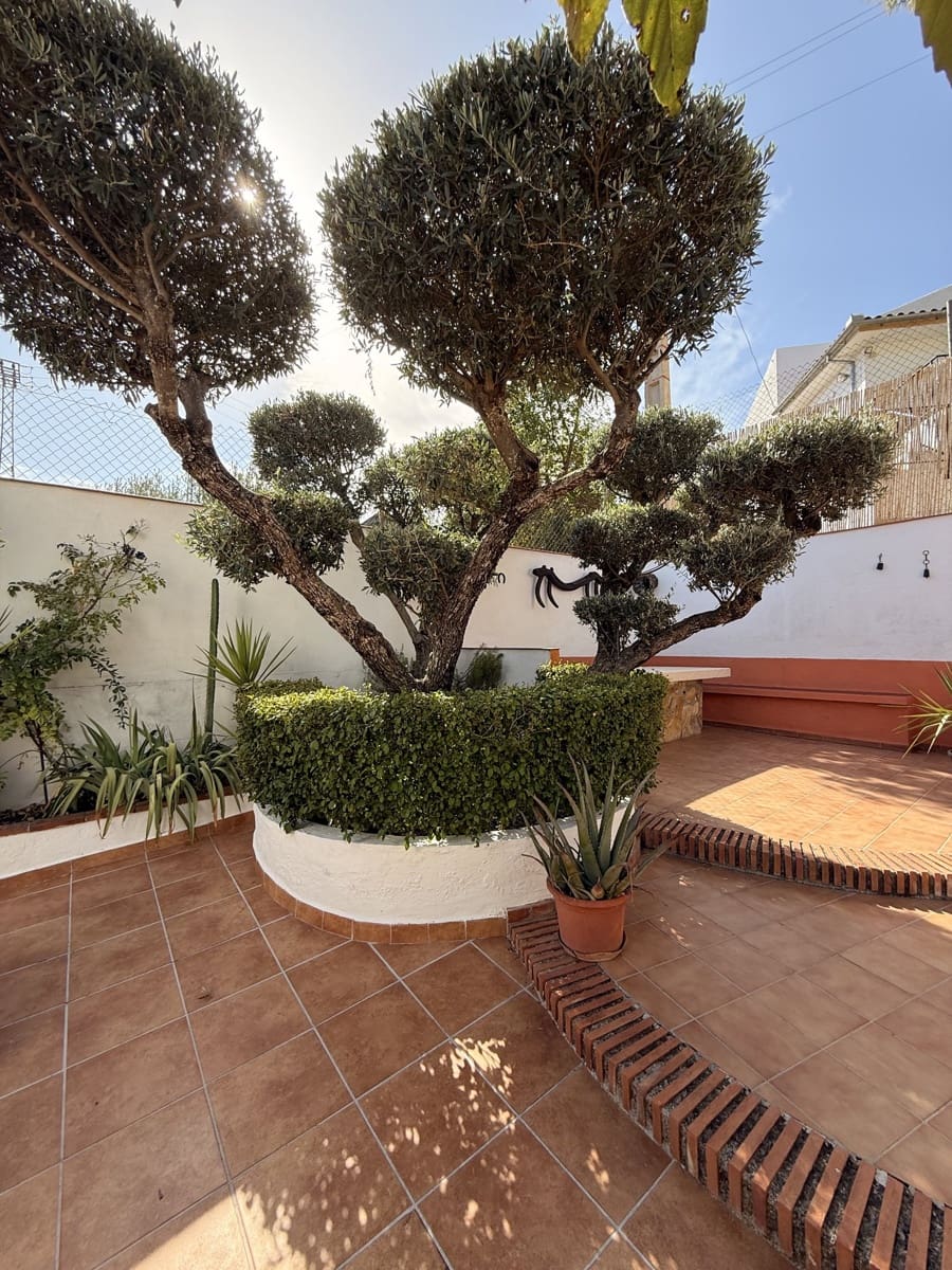 3 bedroom Finca/Country House for sale in Villanueva del Trabuco with pool garage - € 275,000 (Ref: 10091574)