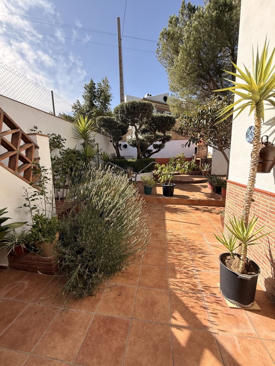 3 bedroom Finca/Country House for sale in Villanueva del Trabuco with pool garage - € 275,000 (Ref: 10091574)