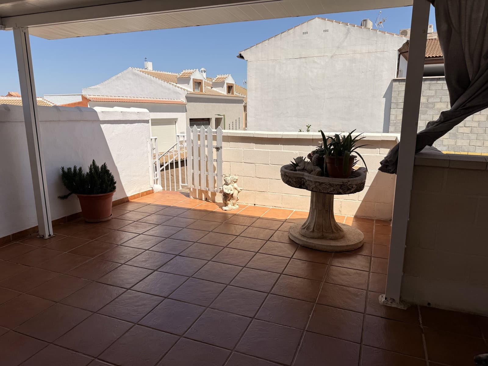 5 bedroom Villa for sale in Villanueva de Algaidas with pool garage - € 265,000 (Ref: 10091576)