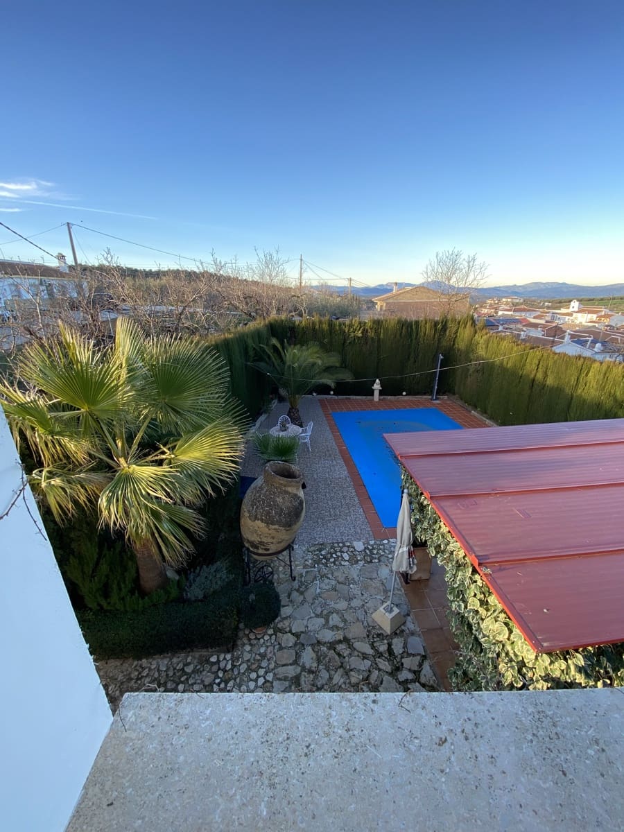 3 bedroom Villa for sale in Villanueva del Trabuco with pool garage - € 297,000 (Ref: 9674813)