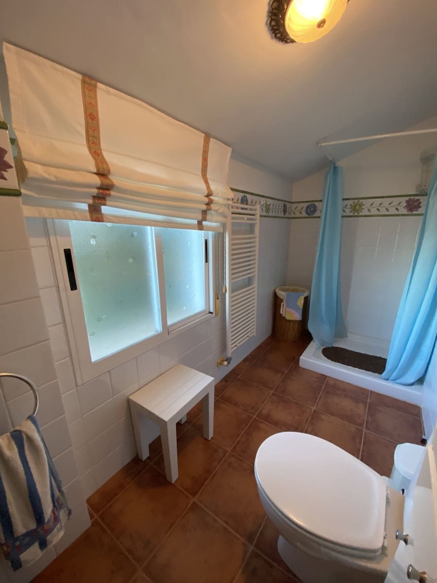 Chalet de 3 habitaciones en Villanueva del Trabuco en venta con piscina garaje - 297.000 € (Ref: 9674813)