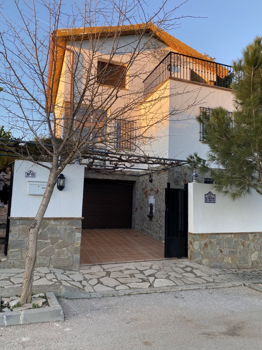 Chalet de 3 habitaciones en Villanueva del Trabuco en venta con piscina garaje - 297.000 € (Ref: 9674813)