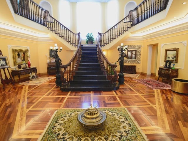 5 bedroom Villa for sale in Málaga city with pool - € 4,875,000 (Ref: 9674814)