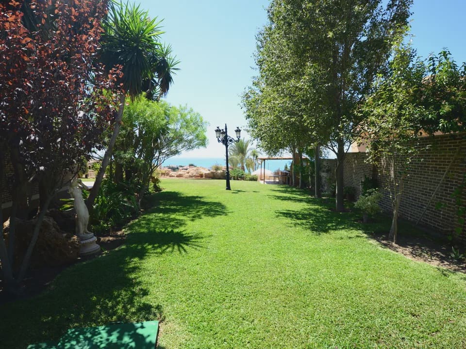 5 bedroom Villa for sale in Malaga city with pool - € 4,875,000 (Ref: 9674814)