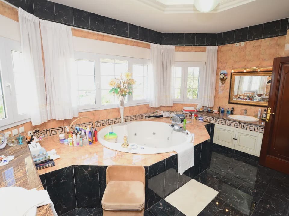5 makuuhuone Huvila myytävänä paikassa Malaga kaupunki mukana uima-altaan - 4 875 000 € (Ref: 9674814)