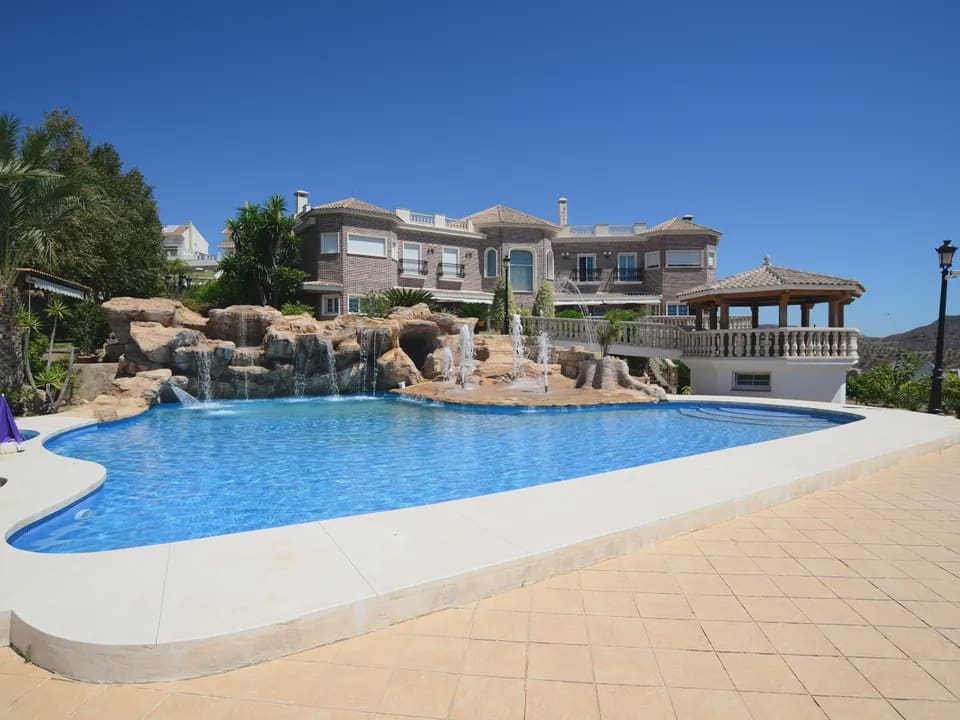 5 makuuhuone Huvila myytävänä paikassa Malaga kaupunki mukana uima-altaan - 4 875 000 € (Ref: 9674814)