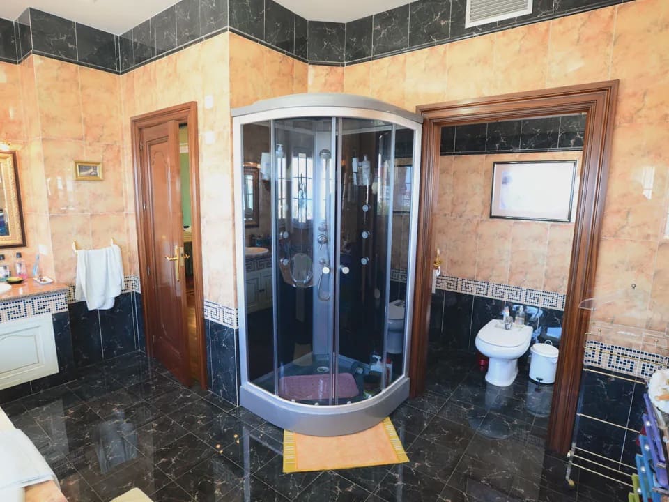 5 makuuhuone Huvila myytävänä paikassa Malaga kaupunki mukana uima-altaan - 4 875 000 € (Ref: 9674814)