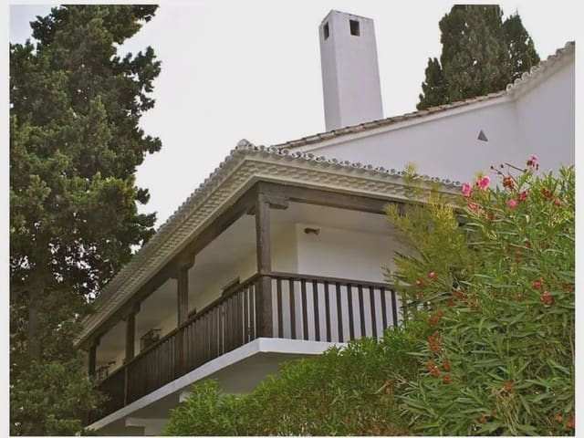 Chalet de 7 habitaciones en El Candado, Málaga ciudad en venta con piscina garaje - 1.875.000 € (Ref: 9674815)