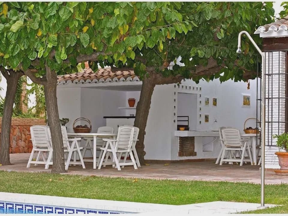 Chalet de 7 habitaciones en Málaga ciudad en venta con piscina garaje - 1.875.000 € (Ref: 9674815)