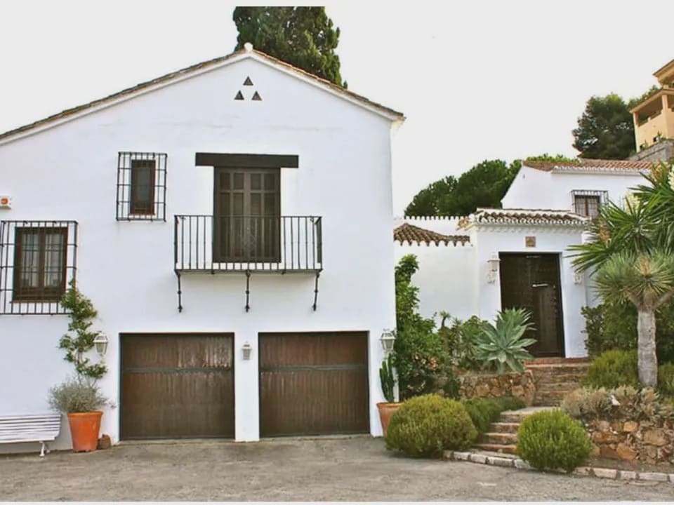 7 bedroom Villa for sale in Malaga city with pool garage - € 1,875,000 (Ref: 9674815)