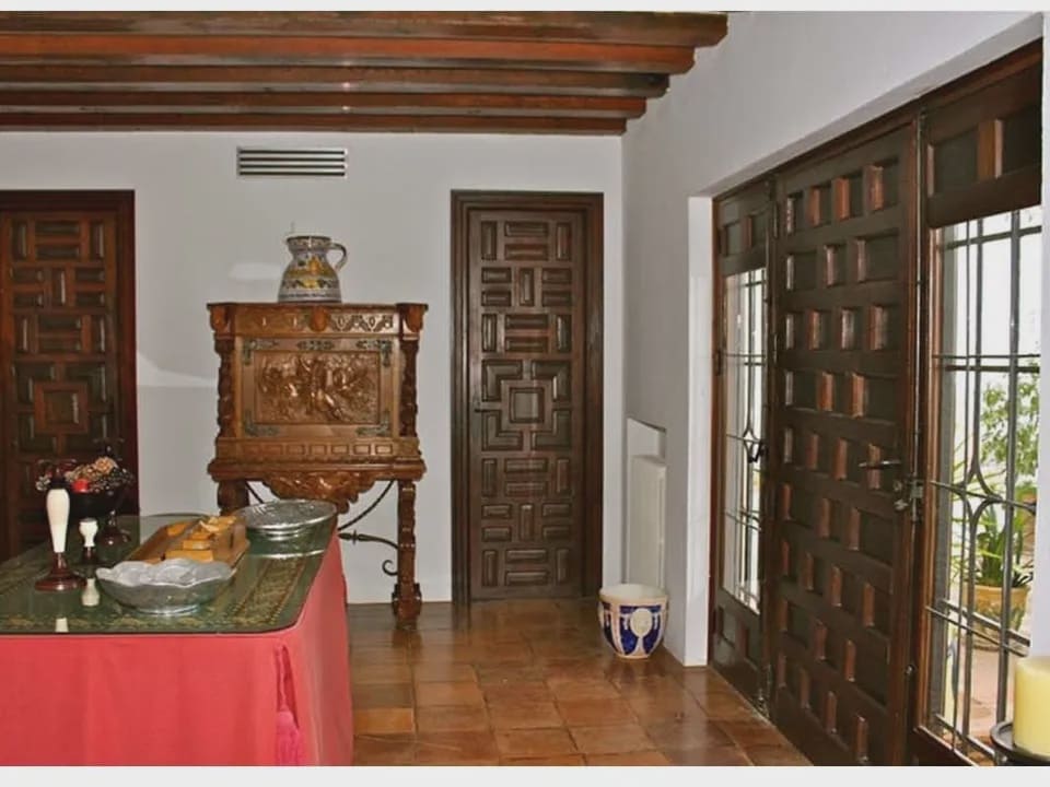 7 bedroom Villa for sale in Malaga city with pool garage - € 1,875,000 (Ref: 9674815)