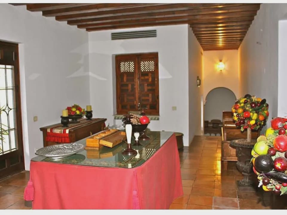 7 bedroom Villa for sale in Malaga city with pool garage - € 1,875,000 (Ref: 9674815)
