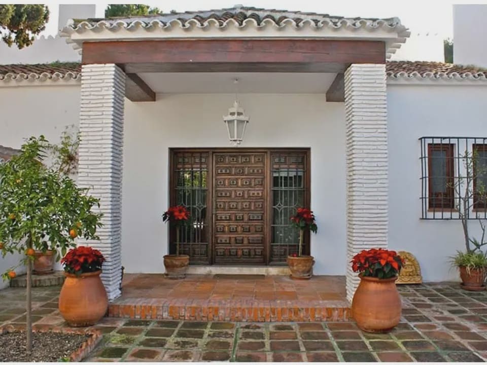 7 bedroom Villa for sale in Malaga city with pool garage - € 1,875,000 (Ref: 9674815)