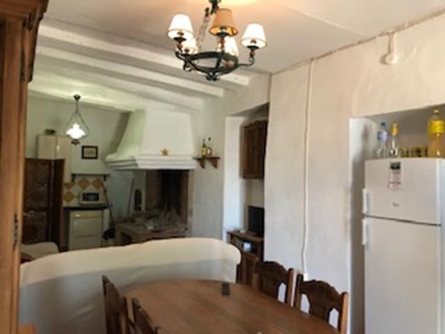 3 bedroom Finca/Country House for sale in La Atalaya, Villanueva de Algaidas with pool garage - € 72,000 (Ref: 9674816)