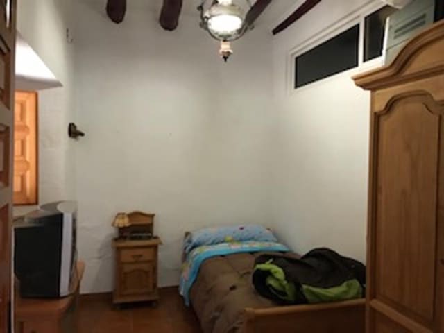 3 bedroom Finca/Country House for sale in La Atalaya, Villanueva de Algaidas with pool garage - € 72,000 (Ref: 9674816)