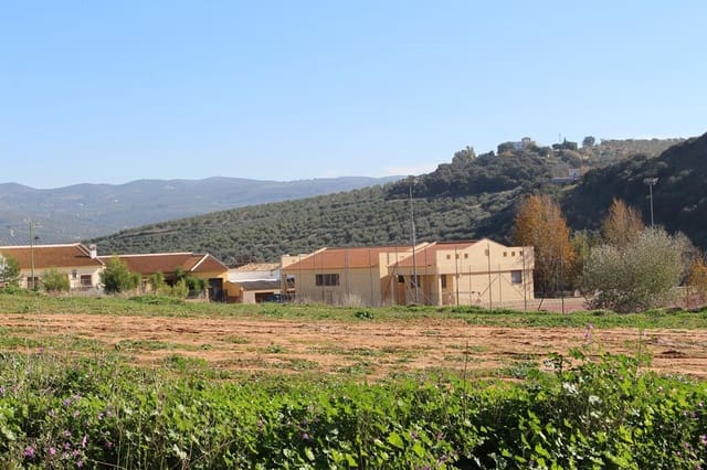 3 quarto Quinta/Casa Rural para venda em Villanueva de Algaidas com piscina garagem - 72 000 € (Ref: 9674816)