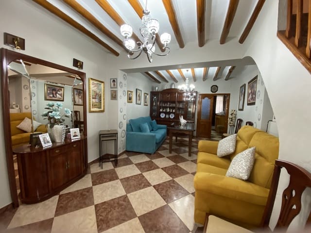 3 Zimmer Haus zu verkaufen in Villanueva del Trabuco mit Pool Garage - 93.000 € (Ref: 9674817)