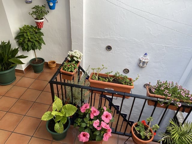 3 Zimmer Haus zu verkaufen in Villanueva del Trabuco mit Pool Garage - 93.000 € (Ref: 9674817)