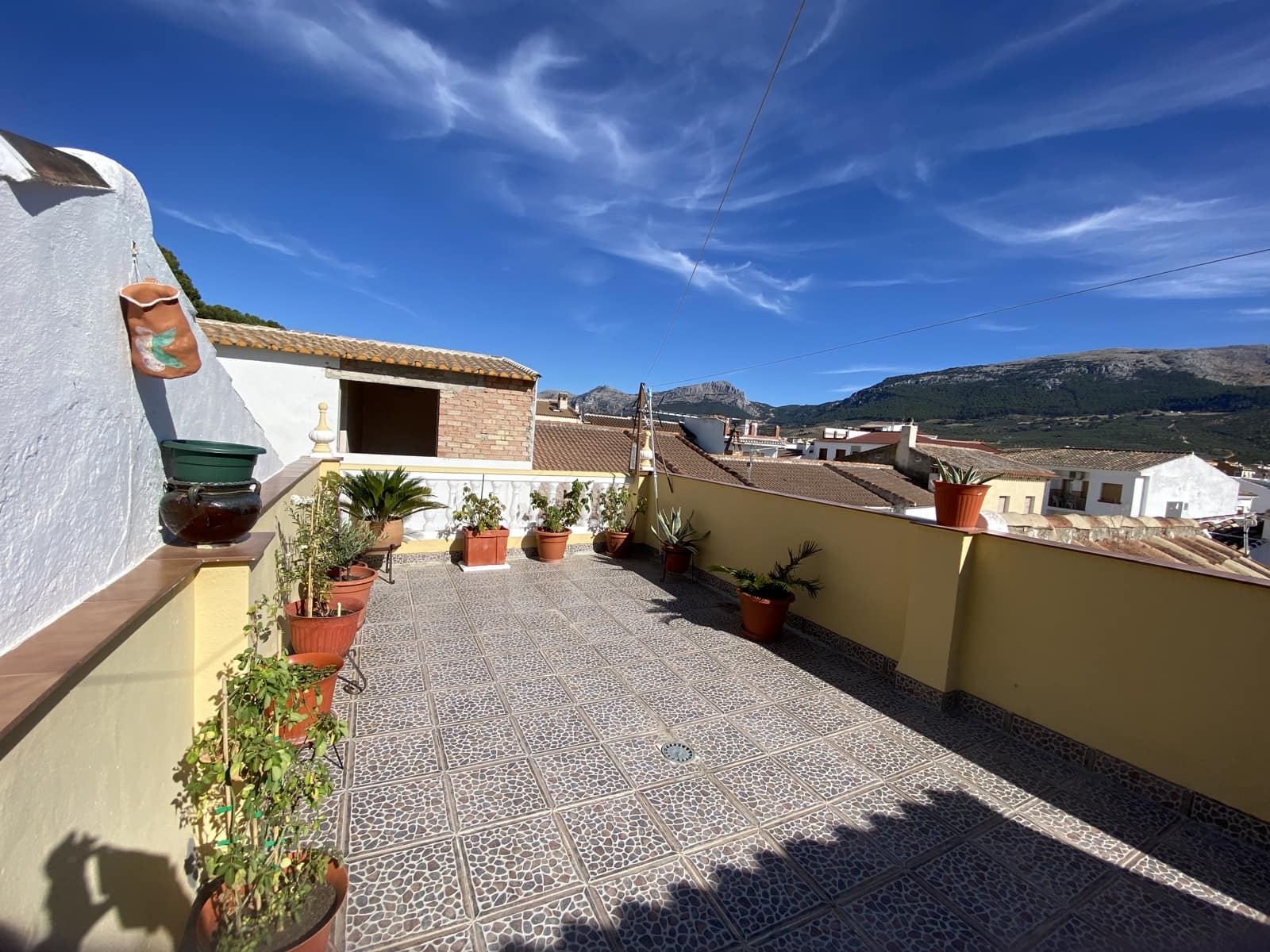 3 Zimmer Haus zu verkaufen in Villanueva del Trabuco mit Pool Garage - 93.000 € (Ref: 9674817)