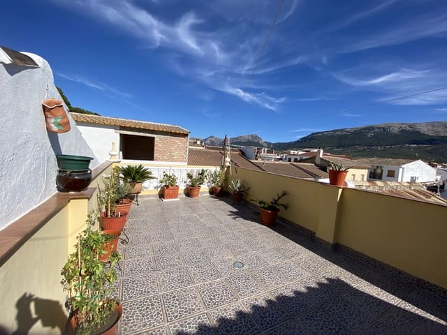 3 Zimmer Haus zu verkaufen in Villanueva del Trabuco mit Pool Garage - 93.000 € (Ref: 9674817)