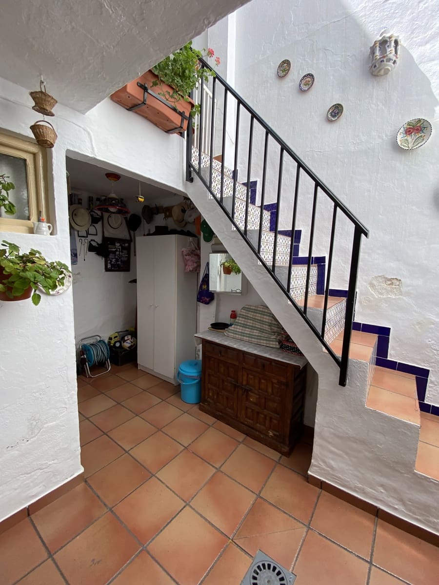 3 soverom Hus til salgs i Villanueva del Trabuco med svømmebasseng garasje - € 93 000 (Ref: 9674817)